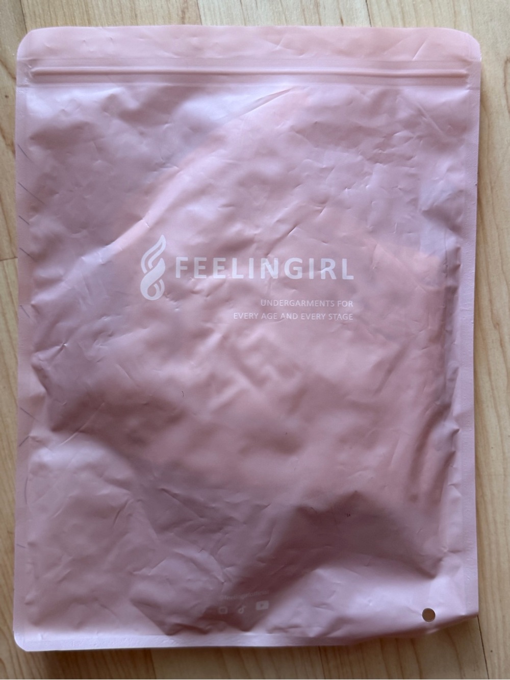 FEELINGIRL Wireless Bra - Light Beige